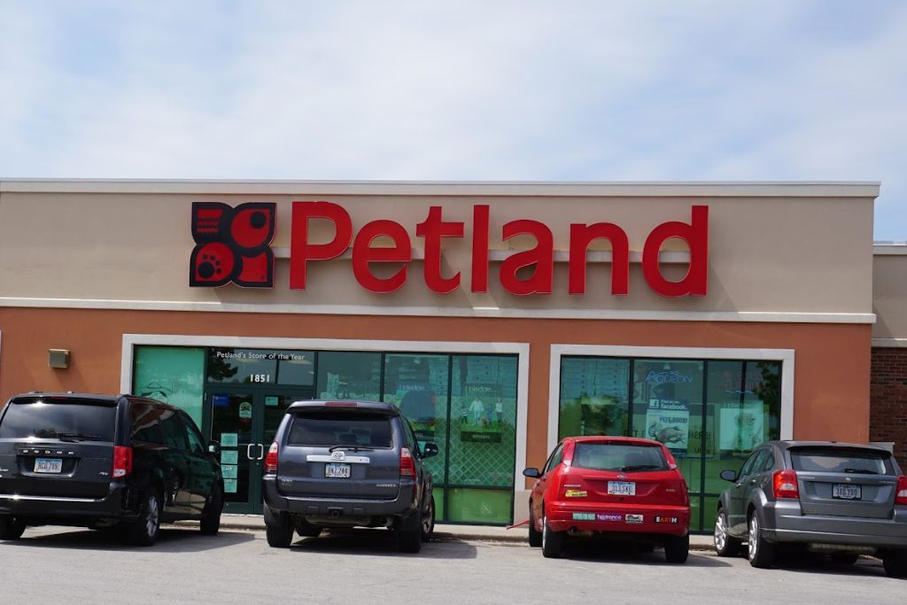 image of the petland iowa city store front
